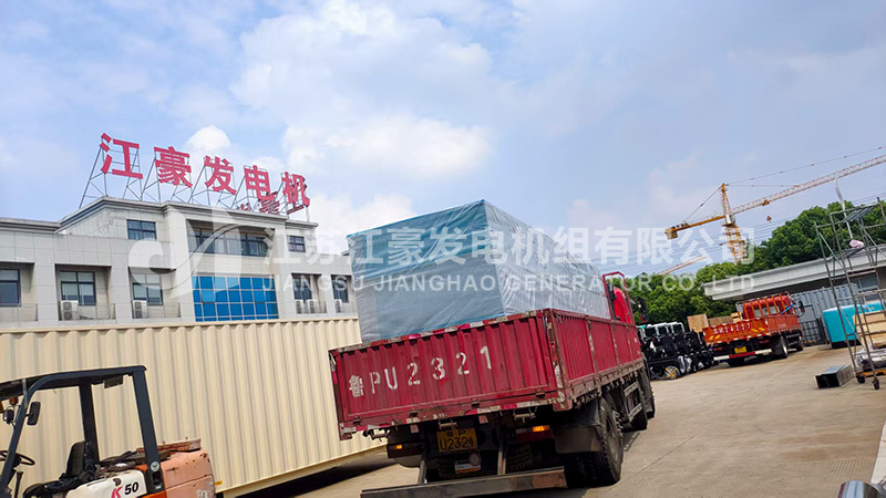 两台300kW玉柴动力柴油发电机组发货